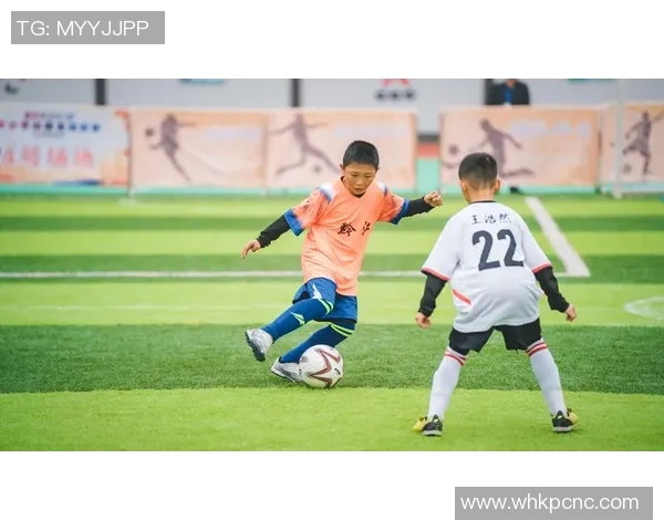 重庆足球队在总决赛积分榜上以78分稳居第一名展现强劲实力