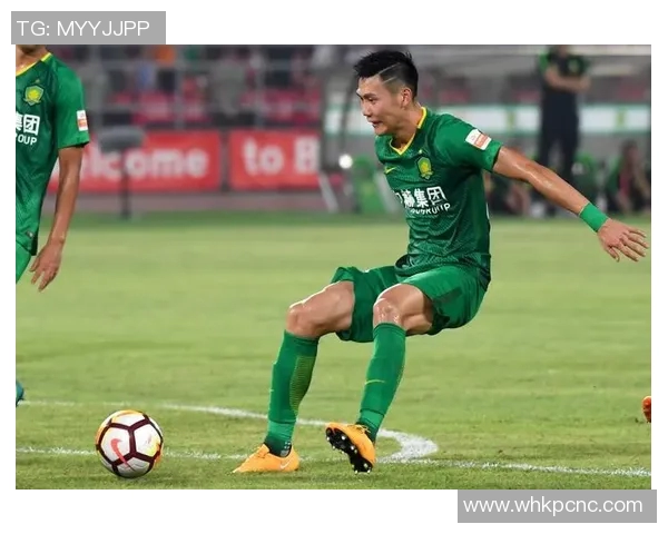 上海足球队以53分领跑冠军赛积分榜展现强劲实力